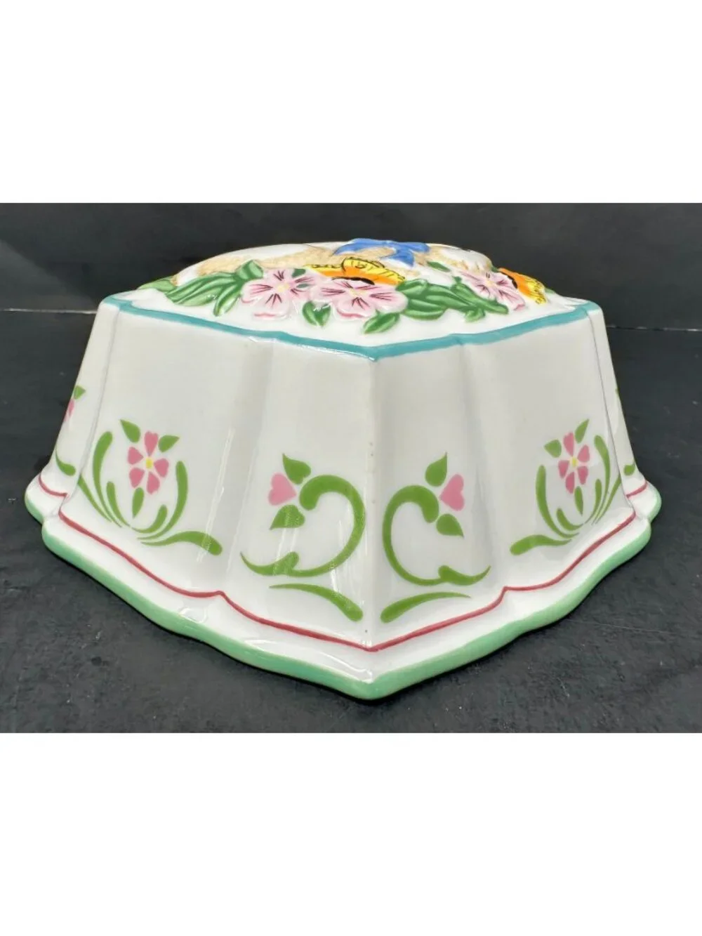 LE CORDON BLEU LAMB Butterflies Porcelain Mould Wall Decor Franklin Mint